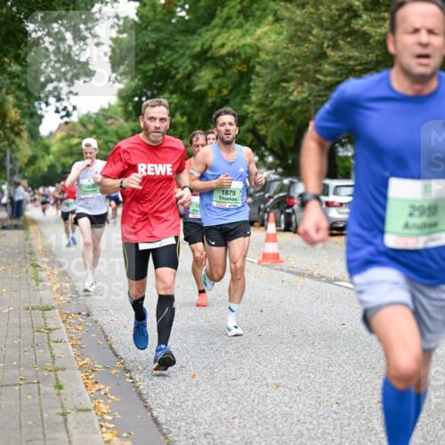 21.09.2025 - PSD Bank Halbmarathon Dr. Thomas Lammeyer http://msf.ph/oto/8917057 21.09.2025 10:32:14 Laufen 1895, 18, 1875, 295 meine-sportfotos.de