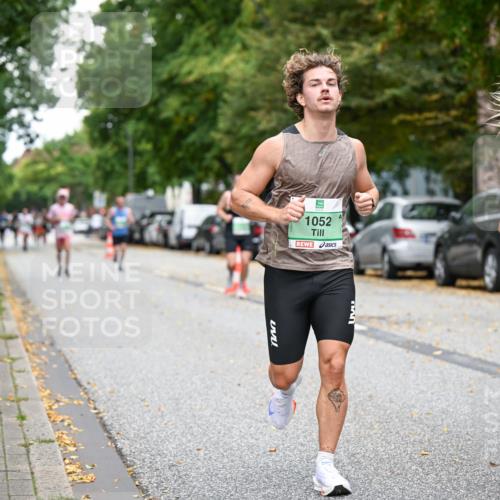 21.09.2025 - PSD Bank Halbmarathon Dr. Thomas Lammeyer http://msf.ph/oto/8917517 21.09.2025 10:33:44 Laufen 1052, 1066 meine-sportfotos.de
