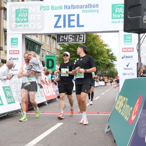 21.09.2025 - PSD Bank Halbmarathon Strokosch-Dieckow http://msf.ph/oto/8917608 21.09.2025 11:44:36 Ziel 1020, 1743, 1839, 1966, 1997, 2184, 2188, 2351, 2386, 3923 meine-sportfotos.de