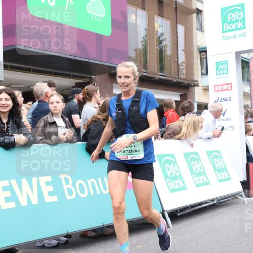 21.09.2025 - PSD Bank Halbmarathon Strokosch-Dieckow http://msf.ph/oto/8917628 21.09.2025 11:44:42 Ziel 1743, 1798, 1839, 1997, 2184, 2188, 2351 meine-sportfotos.de