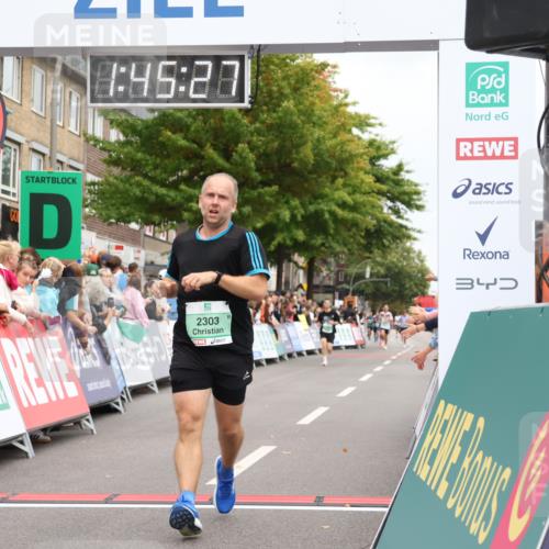 21.09.2025 - PSD Bank Halbmarathon Strokosch-Dieckow http://msf.ph/oto/8917660 21.09.2025 11:44:51 Ziel 1798, 2303, 2308 meine-sportfotos.de