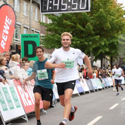 21.09.2025 - PSD Bank Halbmarathon Strokosch-Dieckow http://msf.ph/oto/8917738 21.09.2025 11:45:14 Ziel 1722, 1728, 1774, 1958, 2171, 3925 meine-sportfotos.de
