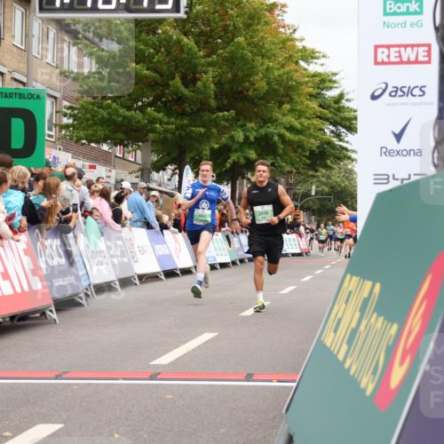 21.09.2025 - PSD Bank Halbmarathon Strokosch-Dieckow http://msf.ph/oto/8917849 21.09.2025 11:45:36 Ziel 1023, 1041, 2139, 2143, 2939 meine-sportfotos.de