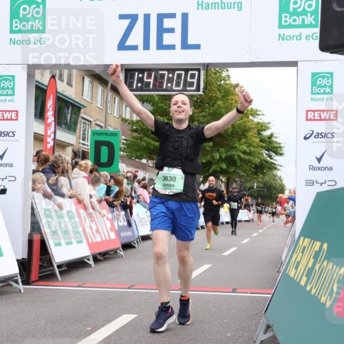 21.09.2025 - PSD Bank Halbmarathon Strokosch-Dieckow http://msf.ph/oto/8918070 21.09.2025 11:46:33 Ziel 1019, 2791, 2931, 3630 meine-sportfotos.de