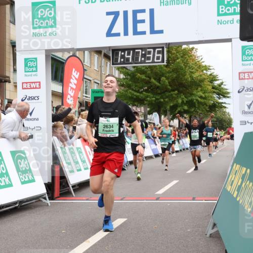 21.09.2025 - PSD Bank Halbmarathon Strokosch-Dieckow http://msf.ph/oto/8918202 21.09.2025 11:47:00 Ziel 1465, 1582, 1601, 1810, 1956, 1993, 2634, 3102 meine-sportfotos.de