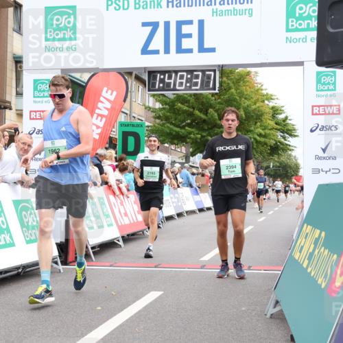 21.09.2025 - PSD Bank Halbmarathon Strokosch-Dieckow http://msf.ph/oto/8918425 21.09.2025 11:48:00 Ziel 1962, 2193, 2394, 2725 meine-sportfotos.de