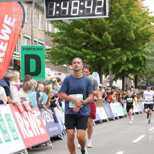 21.09.2025 - PSD Bank Halbmarathon Strokosch-Dieckow http://msf.ph/oto/8918456 21.09.2025 11:48:05 Ziel 1081, 1412, 1962, 2193, 2233, 2394, 2725, 4054 meine-sportfotos.de