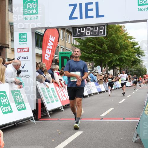 21.09.2025 - PSD Bank Halbmarathon Strokosch-Dieckow http://msf.ph/oto/8918466 21.09.2025 11:48:06 Ziel 1081, 1412, 1962, 2193, 2233, 2394, 2725, 4054 meine-sportfotos.de