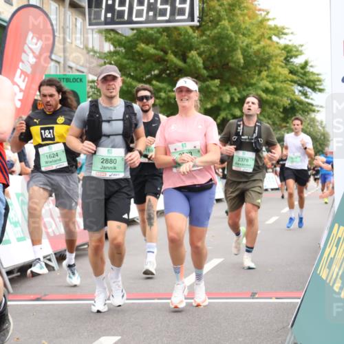 21.09.2025 - PSD Bank Halbmarathon Strokosch-Dieckow http://msf.ph/oto/8918542 21.09.2025 11:48:22 Ziel 1067, 1311, 1529, 1624, 2259, 2293, 2378, 2880, 3169, 3926 meine-sportfotos.de