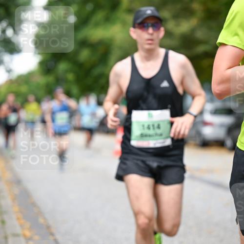 21.09.2025 - PSD Bank Halbmarathon Dr. Thomas Lammeyer http://msf.ph/oto/8918616 21.09.2025 10:36:08 Laufen 1414, 176 meine-sportfotos.de
