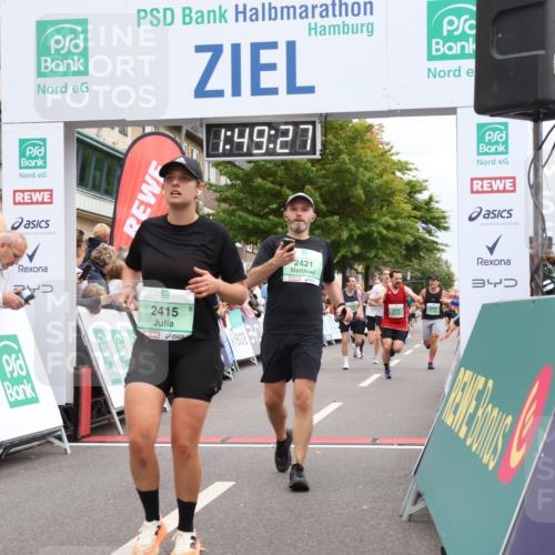 21.09.2025 - PSD Bank Halbmarathon Strokosch-Dieckow http://msf.ph/oto/8918671 21.09.2025 11:48:51 Ziel 1129, 1271, 1719, 1983, 1987, 2004, 2182, 2214, 2260, 2415, 2421, 2438, 2445, 2564, 3088 meine-sportfotos.de