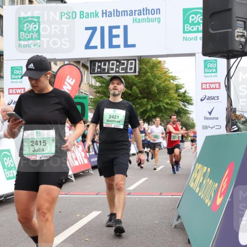 21.09.2025 - PSD Bank Halbmarathon Strokosch-Dieckow http://msf.ph/oto/8918677 21.09.2025 11:48:52 Ziel 1129, 1271, 1719, 1983, 1987, 2004, 2106, 2182, 2214, 2260, 2415, 2421, 2438, 2445, 2564, 3088 meine-sportfotos.de