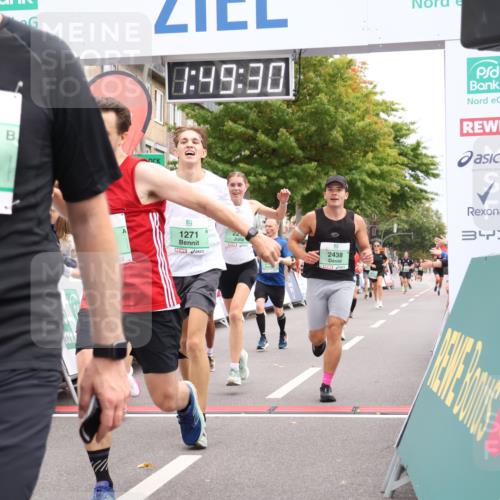 21.09.2025 - PSD Bank Halbmarathon Strokosch-Dieckow http://msf.ph/oto/8918688 21.09.2025 11:48:53 Ziel 1129, 1271, 1719, 1983, 1987, 2004, 2106, 2214, 2260, 2415, 2421, 2438, 2445, 3088 meine-sportfotos.de
