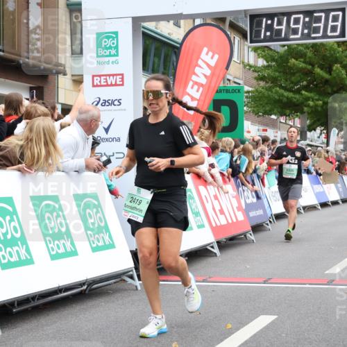 21.09.2025 - PSD Bank Halbmarathon Strokosch-Dieckow http://msf.ph/oto/8918731 21.09.2025 11:49:01 Ziel 1129, 1271, 1983, 1987, 2053, 2106, 2214, 2307, 2335, 2419, 2438, 2445 meine-sportfotos.de