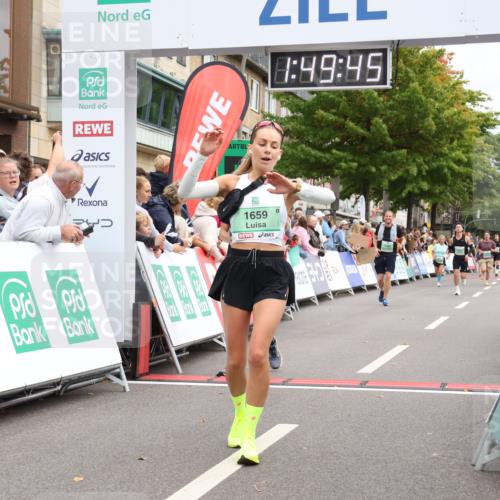 21.09.2025 - PSD Bank Halbmarathon Strokosch-Dieckow http://msf.ph/oto/8918768 21.09.2025 11:49:09 Ziel 1195, 1659, 2307, 2335, 2777 meine-sportfotos.de