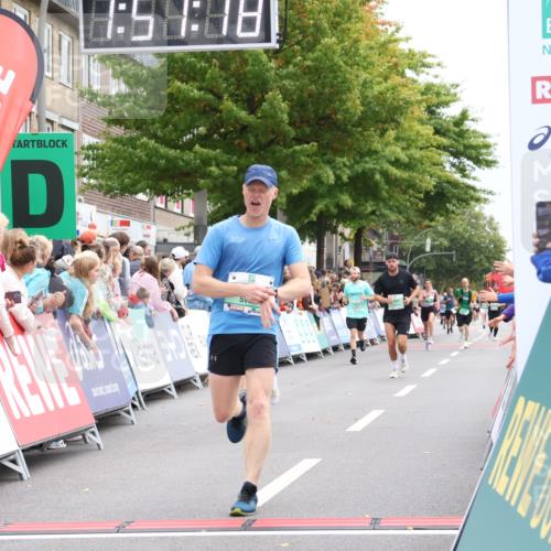21.09.2025 - PSD Bank Halbmarathon Strokosch-Dieckow http://msf.ph/oto/8919223 21.09.2025 11:50:41 Ziel 1231, 2572, 2811, 3937 meine-sportfotos.de