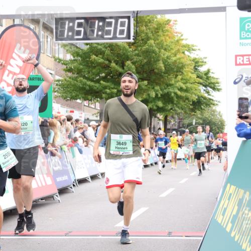 21.09.2025 - PSD Bank Halbmarathon Strokosch-Dieckow http://msf.ph/oto/8919328 21.09.2025 11:51:01 Ziel 1226, 2177, 2256, 2298, 2559, 2620, 3649, 3935 meine-sportfotos.de