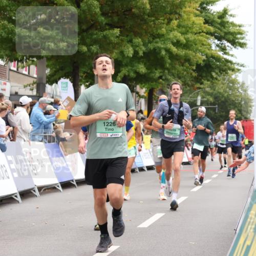 21.09.2025 - PSD Bank Halbmarathon Strokosch-Dieckow http://msf.ph/oto/8919346 21.09.2025 11:51:05 Ziel 1039, 1226, 1720, 2177, 2256, 2331, 2437, 2559, 2620, 3649 meine-sportfotos.de