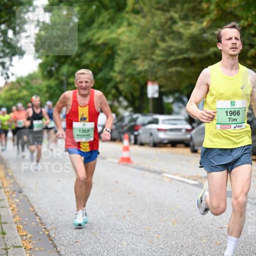 21.09.2025 - PSD Bank Halbmarathon Dr. Thomas Lammeyer http://msf.ph/oto/8919366 21.09.2025 10:37:27 Laufen 1363, 1966 meine-sportfotos.de