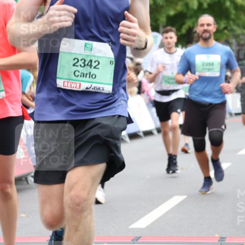 21.09.2025 - PSD Bank Halbmarathon Strokosch-Dieckow http://msf.ph/oto/8919381 21.09.2025 11:51:14 Ziel 1003, 1039, 1640, 1720, 2114, 2331, 2342, 2358, 2437, 2444, 2633, 2662, 3529, 3927 meine-sportfotos.de