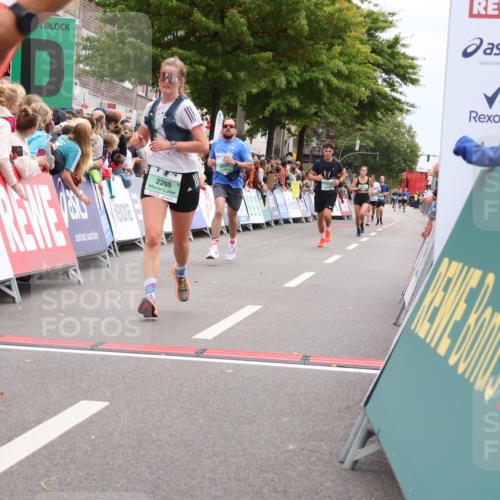 21.09.2025 - PSD Bank Halbmarathon Strokosch-Dieckow http://msf.ph/oto/8919421 21.09.2025 11:51:24 Ziel 1537, 1640, 2114, 2295, 2402, 2662 meine-sportfotos.de