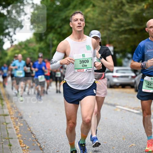 21.09.2025 - PSD Bank Halbmarathon Dr. Thomas Lammeyer http://msf.ph/oto/8919560 21.09.2025 10:37:51 Laufen 3909, 2212, 1062 meine-sportfotos.de