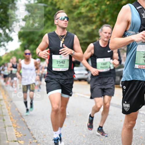 21.09.2025 - PSD Bank Halbmarathon Dr. Thomas Lammeyer http://msf.ph/oto/8919626 21.09.2025 10:37:59 Laufen 2542, 1687, 2127, 2261 meine-sportfotos.de