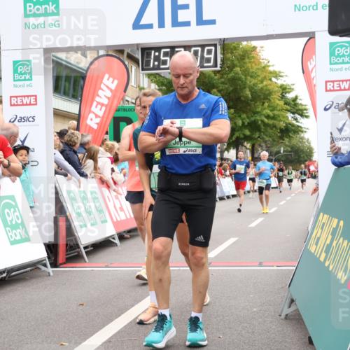 21.09.2025 - PSD Bank Halbmarathon Strokosch-Dieckow http://msf.ph/oto/8919674 21.09.2025 11:52:32 Ziel 1506, 1600, 2237, 2327, 2356, 2375, 2492, 2512, 2654, 2835, 4001 meine-sportfotos.de