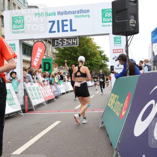 21.09.2025 - PSD Bank Halbmarathon Strokosch-Dieckow http://msf.ph/oto/8919781 21.09.2025 11:53:07 Ziel 1102, 1298, 1647, 2228, 2301, 2305, 2339, 2404, 3967 meine-sportfotos.de