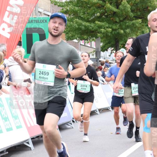 21.09.2025 - PSD Bank Halbmarathon Strokosch-Dieckow http://msf.ph/oto/8919814 21.09.2025 11:53:16 Ziel 1297, 1647, 2219, 2254, 2374, 2404, 2459, 2515, 2757, 2813, 2861, 3967 meine-sportfotos.de