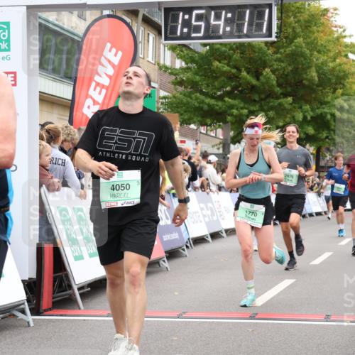 21.09.2025 - PSD Bank Halbmarathon Strokosch-Dieckow http://msf.ph/oto/8919890 21.09.2025 11:53:34 Ziel 1366, 1770, 2246, 2552, 2588, 2871, 2876, 2947, 3919, 4050 meine-sportfotos.de