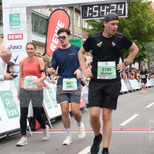 21.09.2025 - PSD Bank Halbmarathon Strokosch-Dieckow http://msf.ph/oto/8919950 21.09.2025 11:53:47 Ziel 1254, 1572, 1724, 2199, 2309, 2401, 2537, 2545, 2625, 2687, 2804, 3901, 3997 meine-sportfotos.de