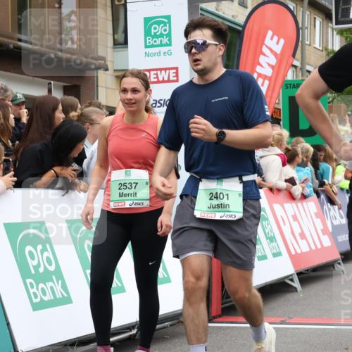 21.09.2025 - PSD Bank Halbmarathon Strokosch-Dieckow http://msf.ph/oto/8919956 21.09.2025 11:53:48 Ziel 1254, 1572, 1724, 2199, 2309, 2401, 2537, 2545, 2625, 2687, 2804, 2805, 3901, 3997 meine-sportfotos.de