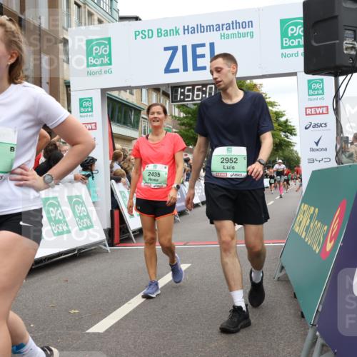 21.09.2025 - PSD Bank Halbmarathon Strokosch-Dieckow http://msf.ph/oto/8920551 21.09.2025 11:55:24 Ziel 1078, 1528, 1814, 2107, 2161, 2275, 2435, 2500, 2568, 2690, 2952, 3270, 3958, 3968 meine-sportfotos.de