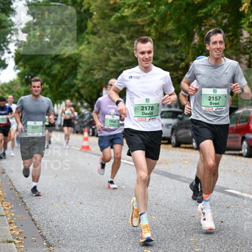 21.09.2025 - PSD Bank Halbmarathon Dr. Thomas Lammeyer http://msf.ph/oto/8920620 21.09.2025 10:39:32 Laufen 4037, 1956, 2178, 2157 meine-sportfotos.de