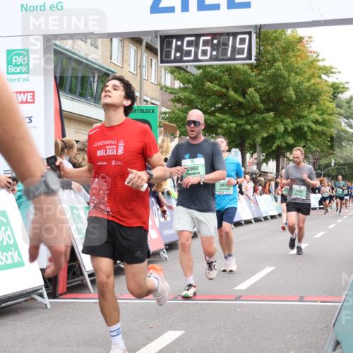 21.09.2025 - PSD Bank Halbmarathon Strokosch-Dieckow http://msf.ph/oto/8920636 21.09.2025 11:55:42 Ziel 1796, 2451, 2541, 2673, 2680, 2815, 2862, 2936, 3979, 4052 meine-sportfotos.de