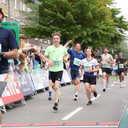 21.09.2025 - PSD Bank Halbmarathon Strokosch-Dieckow http://msf.ph/oto/8920717 21.09.2025 11:55:56 Ziel 1124, 1568, 1818, 1819, 2210, 2218, 2399, 2456, 2587, 2636, 2642, 2901, 3166, 3959 meine-sportfotos.de