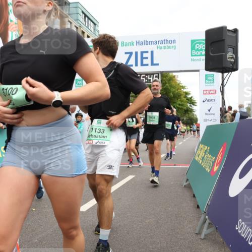 21.09.2025 - PSD Bank Halbmarathon Strokosch-Dieckow http://msf.ph/oto/8920768 21.09.2025 11:56:09 Ziel 1038, 1133, 1273, 1536, 1615, 2323, 2488, 2535, 2626, 2678, 2792, 2829, 3100, 3903, 4062 meine-sportfotos.de