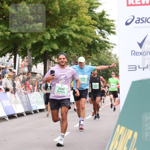 21.09.2025 - PSD Bank Halbmarathon Strokosch-Dieckow http://msf.ph/oto/8920792 21.09.2025 11:56:15 Ziel 1038, 1133, 1615, 2187, 2222, 2323, 2535, 2626, 2792, 2829, 2884, 3743, 3903, 3996, 4013, 4062 meine-sportfotos.de