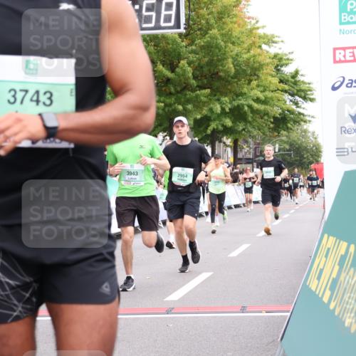21.09.2025 - PSD Bank Halbmarathon Strokosch-Dieckow http://msf.ph/oto/8920826 21.09.2025 11:56:22 Ziel 1194, 1470, 2187, 2222, 2315, 2884, 2954, 3101, 3743, 3933, 3943, 3947, 3996, 4013 meine-sportfotos.de