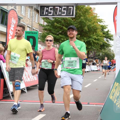 21.09.2025 - PSD Bank Halbmarathon Strokosch-Dieckow http://msf.ph/oto/8921045 21.09.2025 11:57:21 Ziel 1337, 1746, 2277, 2465, 2649, 3110, 4025 meine-sportfotos.de