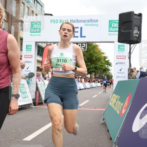 21.09.2025 - PSD Bank Halbmarathon Strokosch-Dieckow http://msf.ph/oto/8921063 21.09.2025 11:57:25 Ziel 1337, 1746, 2277, 2465, 2649, 3110, 4025 meine-sportfotos.de