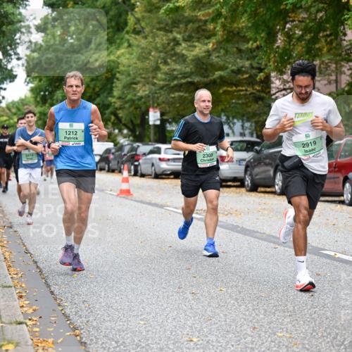 21.09.2025 - PSD Bank Halbmarathon Dr. Thomas Lammeyer http://msf.ph/oto/8921070 21.09.2025 10:40:29 Laufen 2414, 1212, 2303, 2919, 4915 meine-sportfotos.de