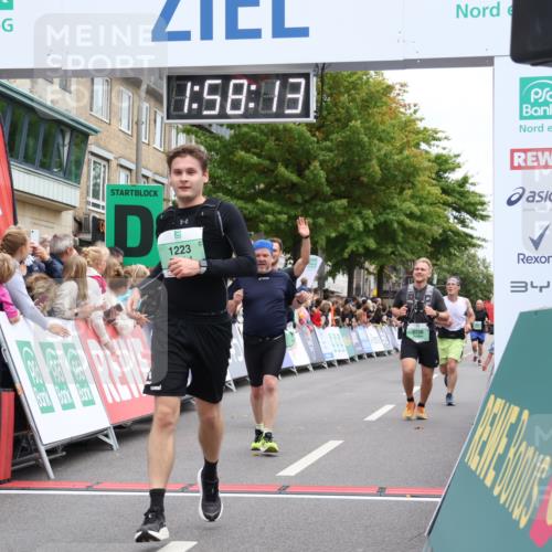 21.09.2025 - PSD Bank Halbmarathon Strokosch-Dieckow http://msf.ph/oto/8921113 21.09.2025 11:57:37 Ziel 1223, 1397, 2319, 2592, 2598, 2756, 3945, 4059, 4061 meine-sportfotos.de