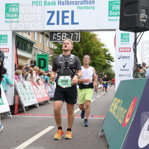 21.09.2025 - PSD Bank Halbmarathon Strokosch-Dieckow http://msf.ph/oto/8921126 21.09.2025 11:57:40 Ziel 1223, 1397, 2319, 2592, 2598, 2756, 3945, 4061 meine-sportfotos.de