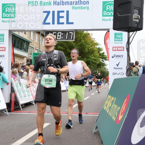 21.09.2025 - PSD Bank Halbmarathon Strokosch-Dieckow http://msf.ph/oto/8921129 21.09.2025 11:57:41 Ziel 1223, 1397, 1693, 2319, 2592, 2598, 2756, 3945, 4061 meine-sportfotos.de
