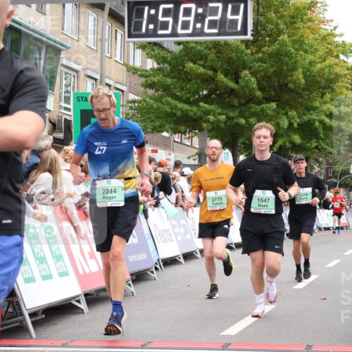 21.09.2025 - PSD Bank Halbmarathon Strokosch-Dieckow http://msf.ph/oto/8921147 21.09.2025 11:57:47 Ziel 1397, 1547, 1693, 2244, 2379, 2756, 2775, 4061 meine-sportfotos.de