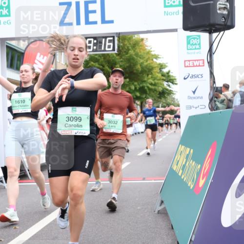 21.09.2025 - PSD Bank Halbmarathon Strokosch-Dieckow http://msf.ph/oto/8921592 21.09.2025 11:58:39 Ziel 1197, 1275, 1276, 1610, 2289, 2324, 2343, 2637, 2826, 2832, 2858, 2961, 3032, 3092, 3099, 3170, 3314, 3960, 4044 meine-sportfotos.de