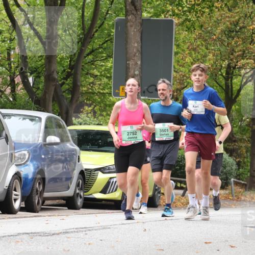 21.09.2025 - PSD Bank Halbmarathon Luisa Fischer http://msf.ph/oto/8921759 21.09.2025 12:06:42 Laufen 1682, 2752, 3501, 399, 334, 3672, 331 meine-sportfotos.de