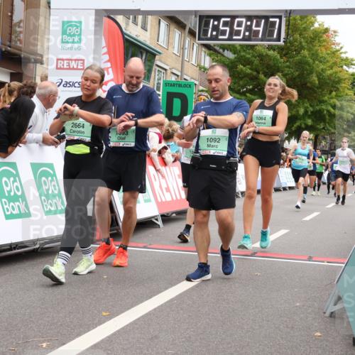 21.09.2025 - PSD Bank Halbmarathon Strokosch-Dieckow http://msf.ph/oto/8921942 21.09.2025 11:59:11 Ziel 1064, 1092, 1093, 1258, 2332, 2344, 2436, 2441, 2540, 2582, 2641, 2664, 3771 meine-sportfotos.de